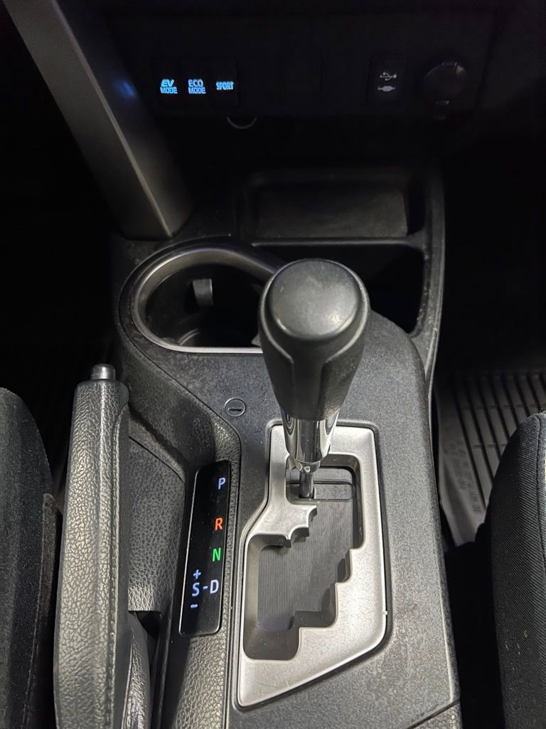 Used 2017 Toyota RAV4 XLE image 27