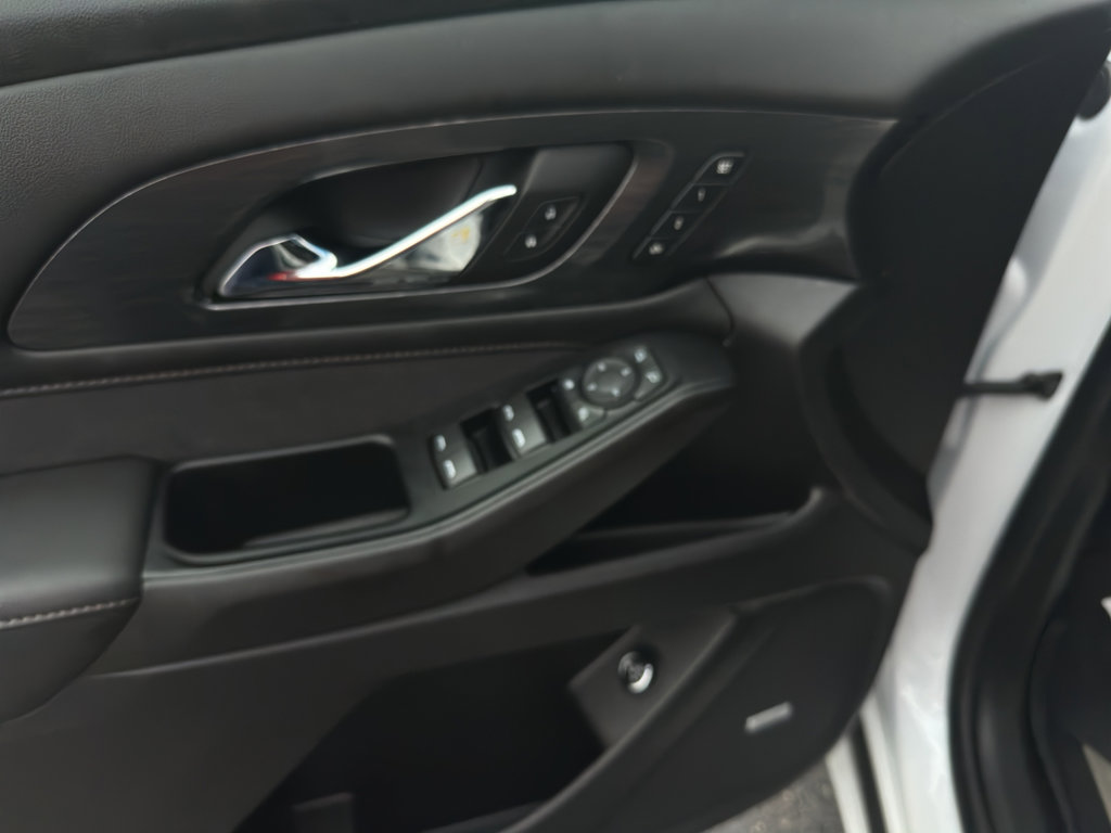 Used 2024 Chevrolet Traverse High Country image 19