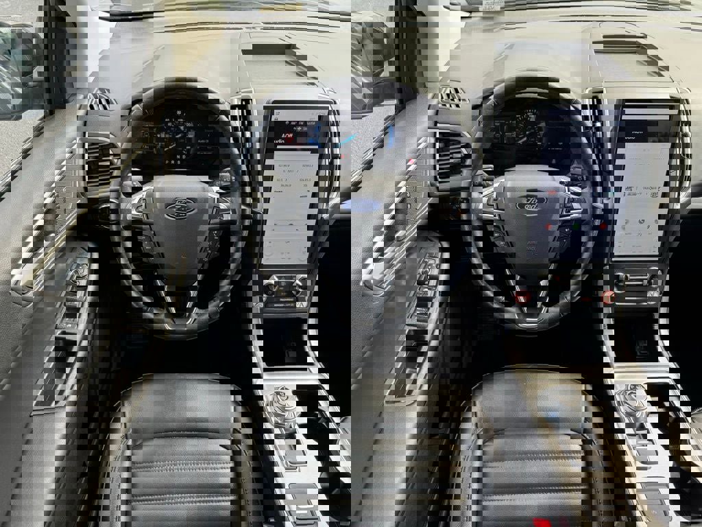 Certified 2023 Ford Edge SEL image 10