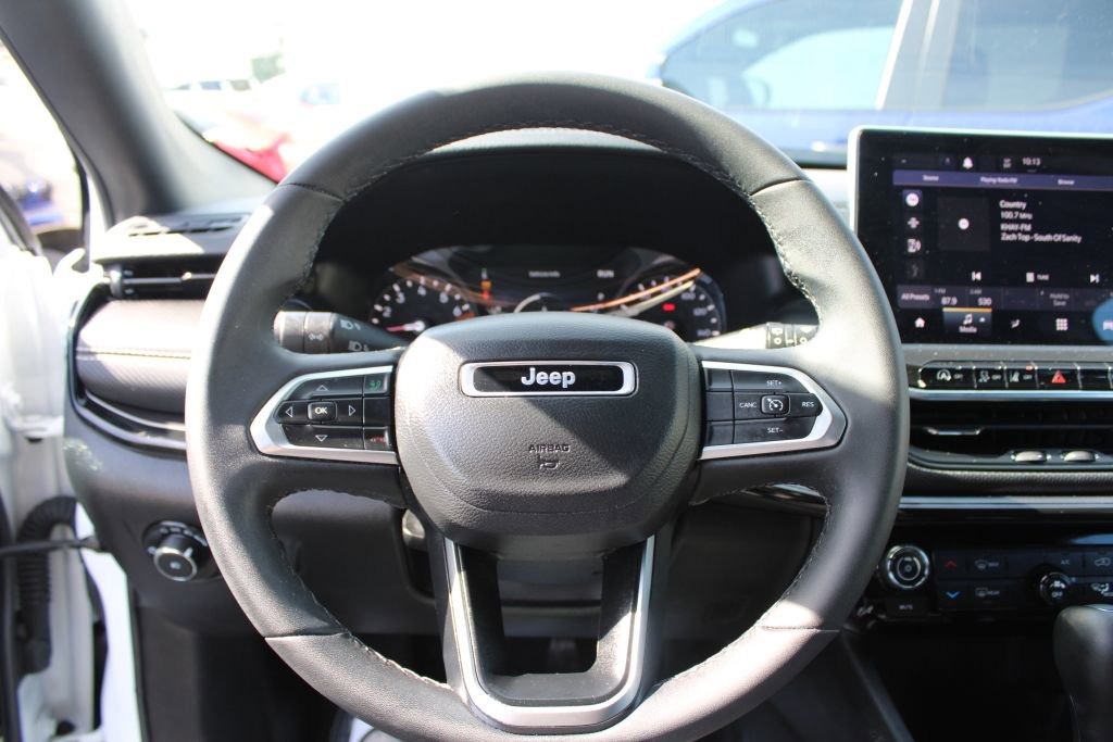 Used 2023 Jeep Compass Altitude image 24