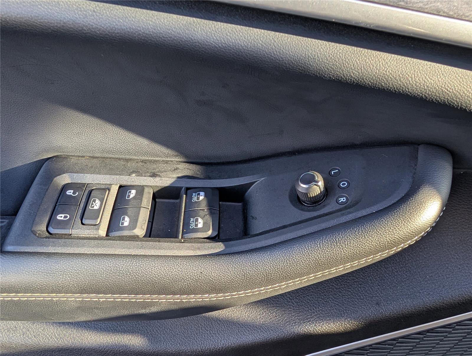 Used 2022 Jeep Grand Cherokee L Limited image 20