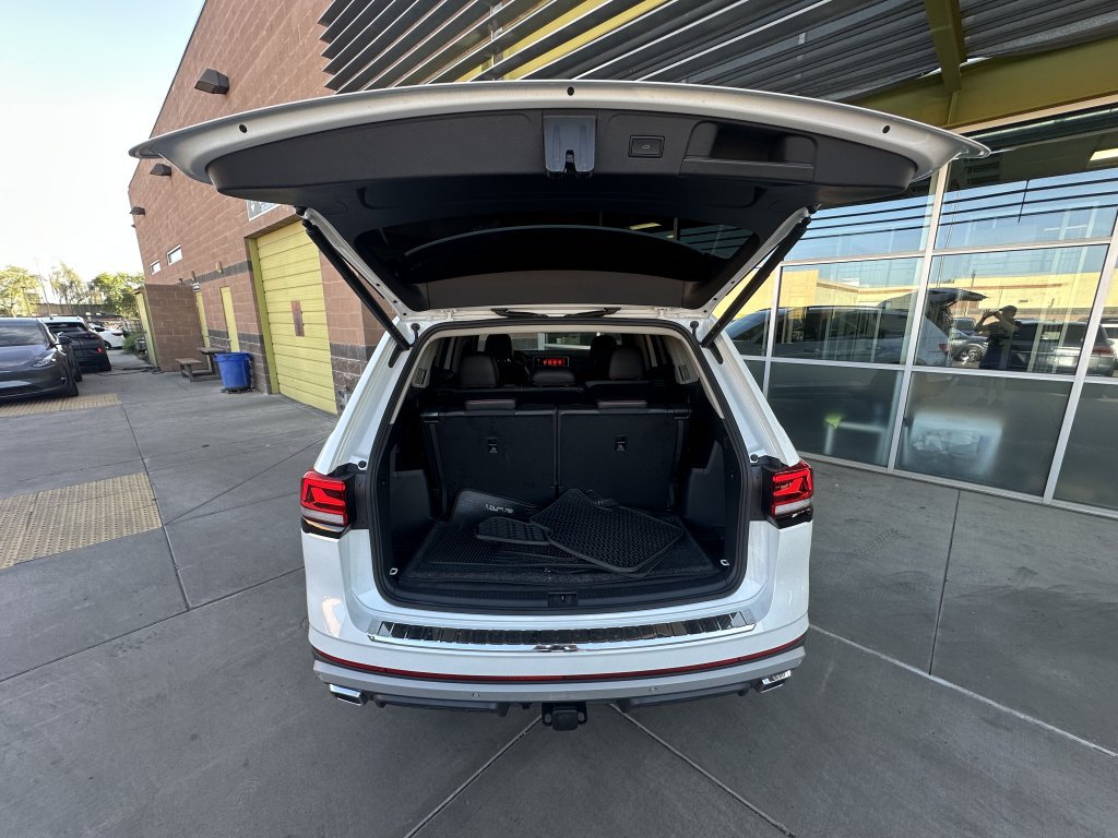 Used 2024 Volkswagen Atlas Peak Edition SEL AWD/4WD image 43