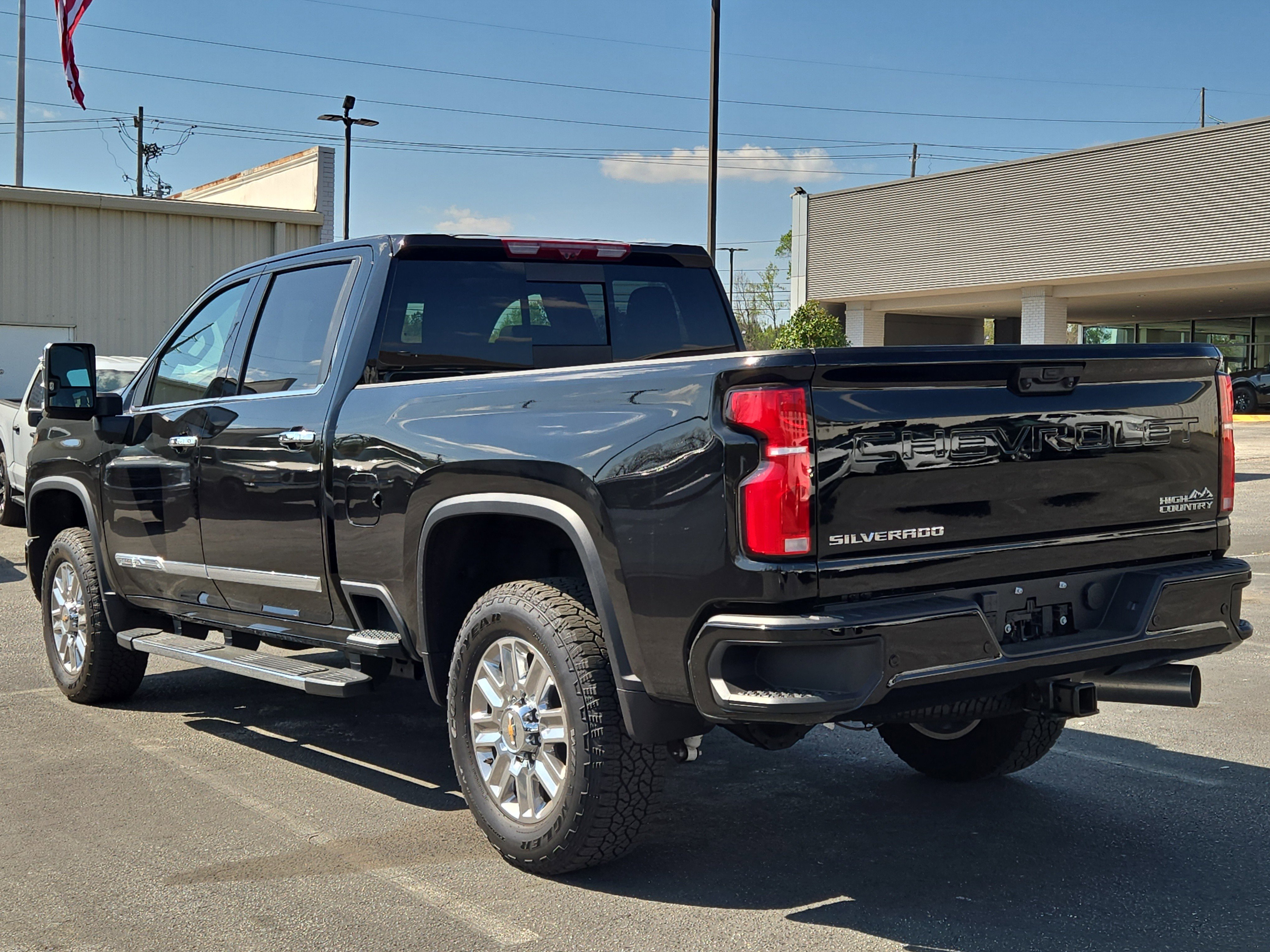 Used 2025 Chevrolet Silverado 2500 High Country w/ Technology Package image 7