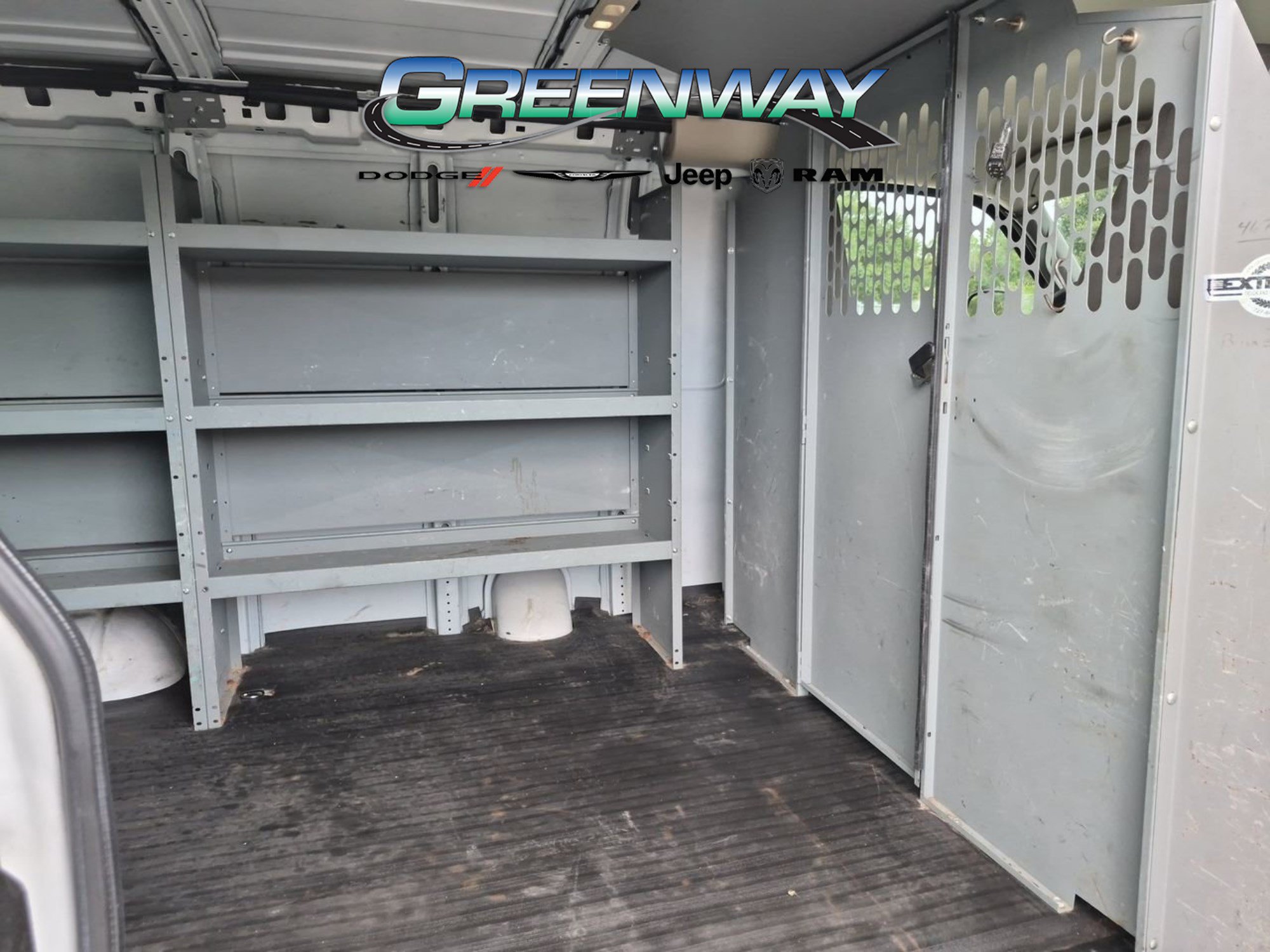 Used 2017 Chevrolet Express 2500 RWD image 12