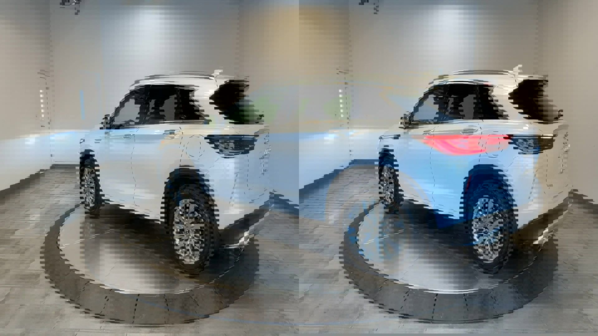 Certified 2023 INFINITI QX50 Luxe image 6