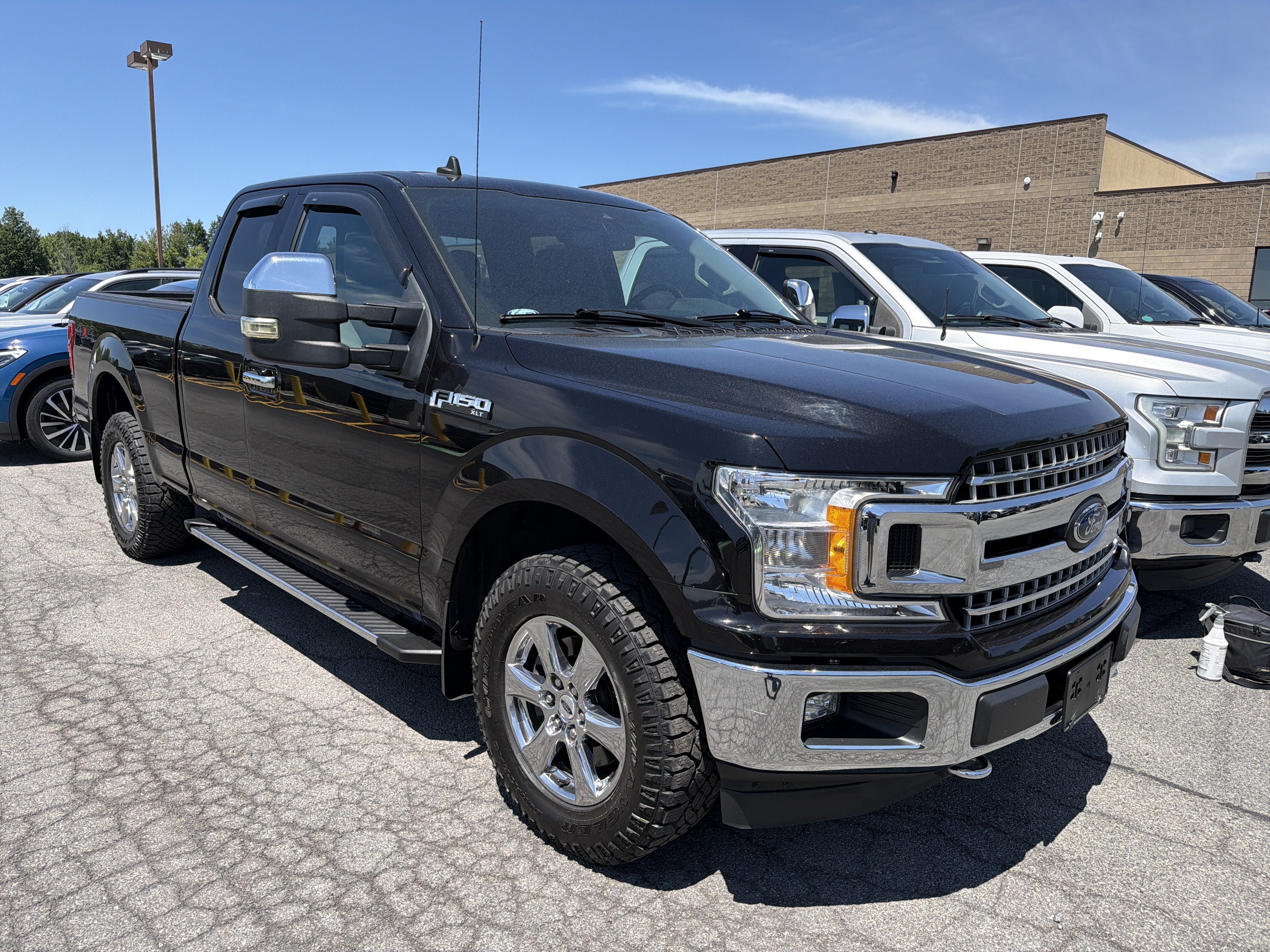 Used 2019 Ford F150 XLT w/ Equipment Group 302A Luxury AWD/4WD image 2
