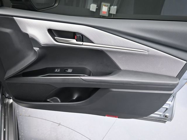 Used 2025 Toyota Camry SE w/ Convenience Package image 32