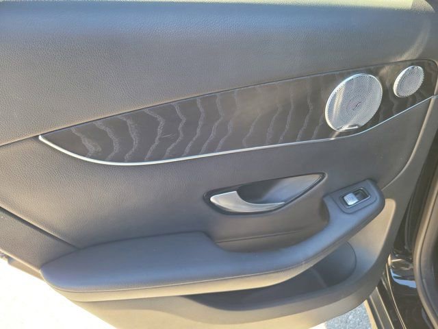 Used 2017 Mercedes-Benz GLC 300 4MATIC image 17