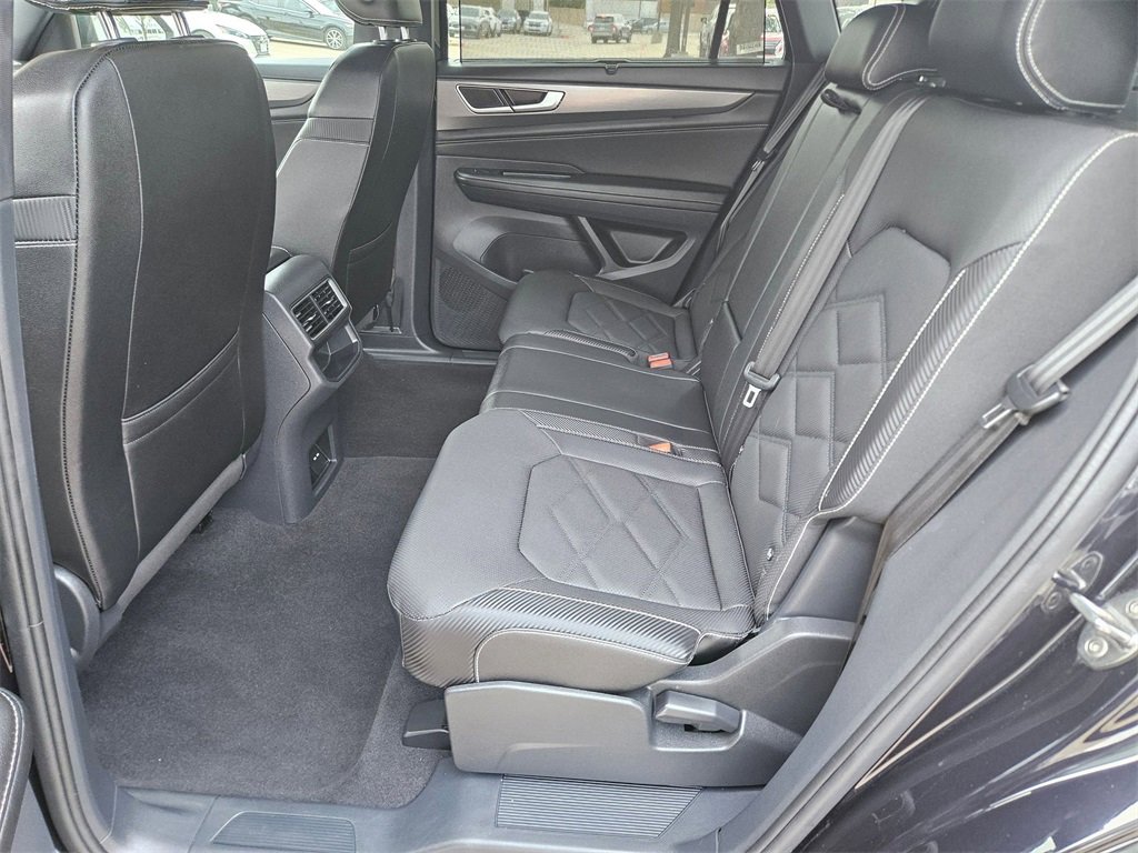 Used 2025 Volkswagen Atlas Cross Sport SE image 26