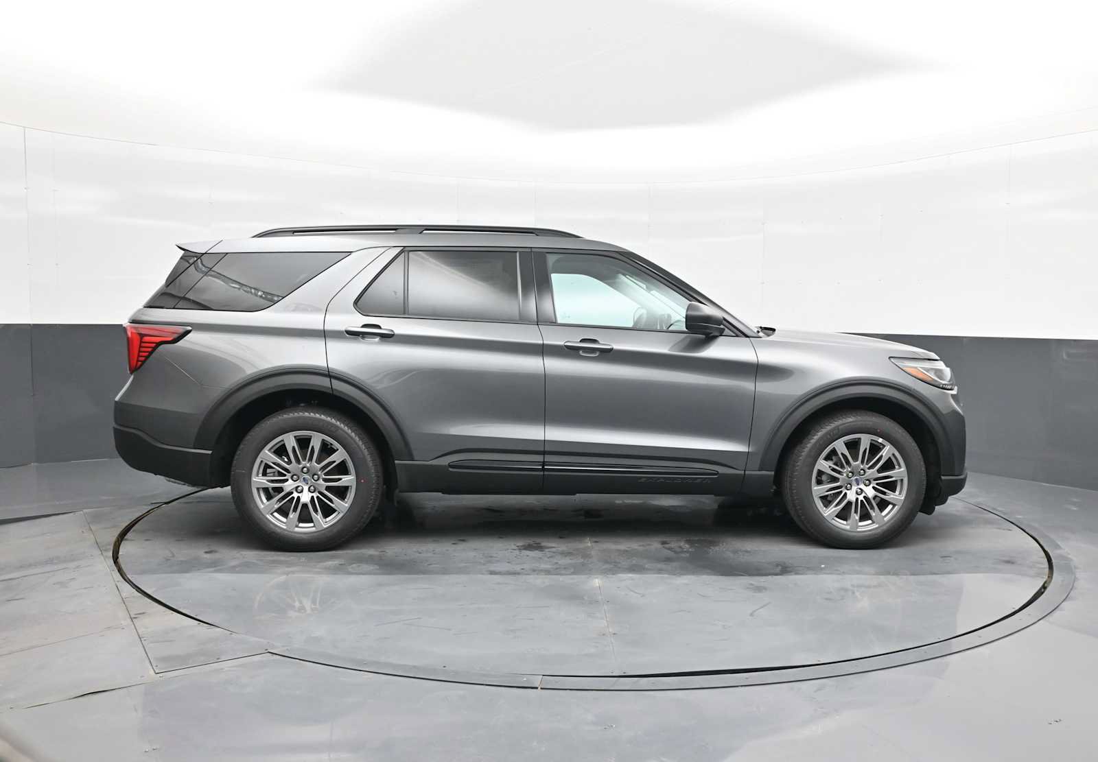 New 2026 Ford Explorer Active w/ Active Comfort Package image 7