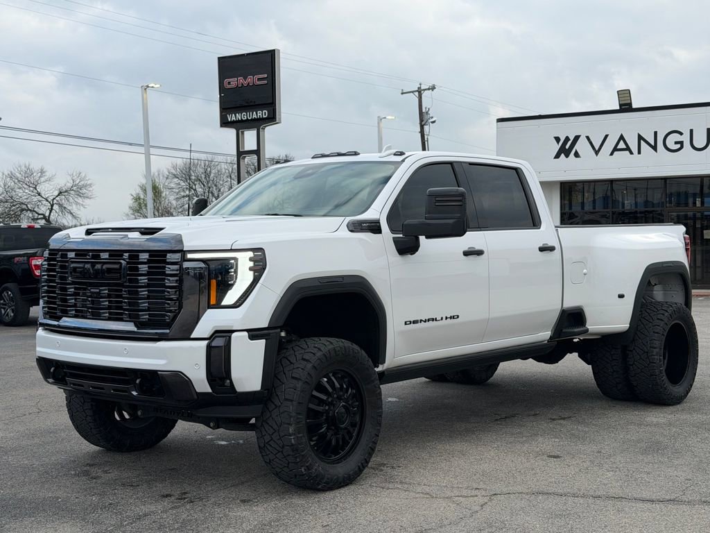 Used 2024 GMC Sierra 3500 Denali Ultimate image 3