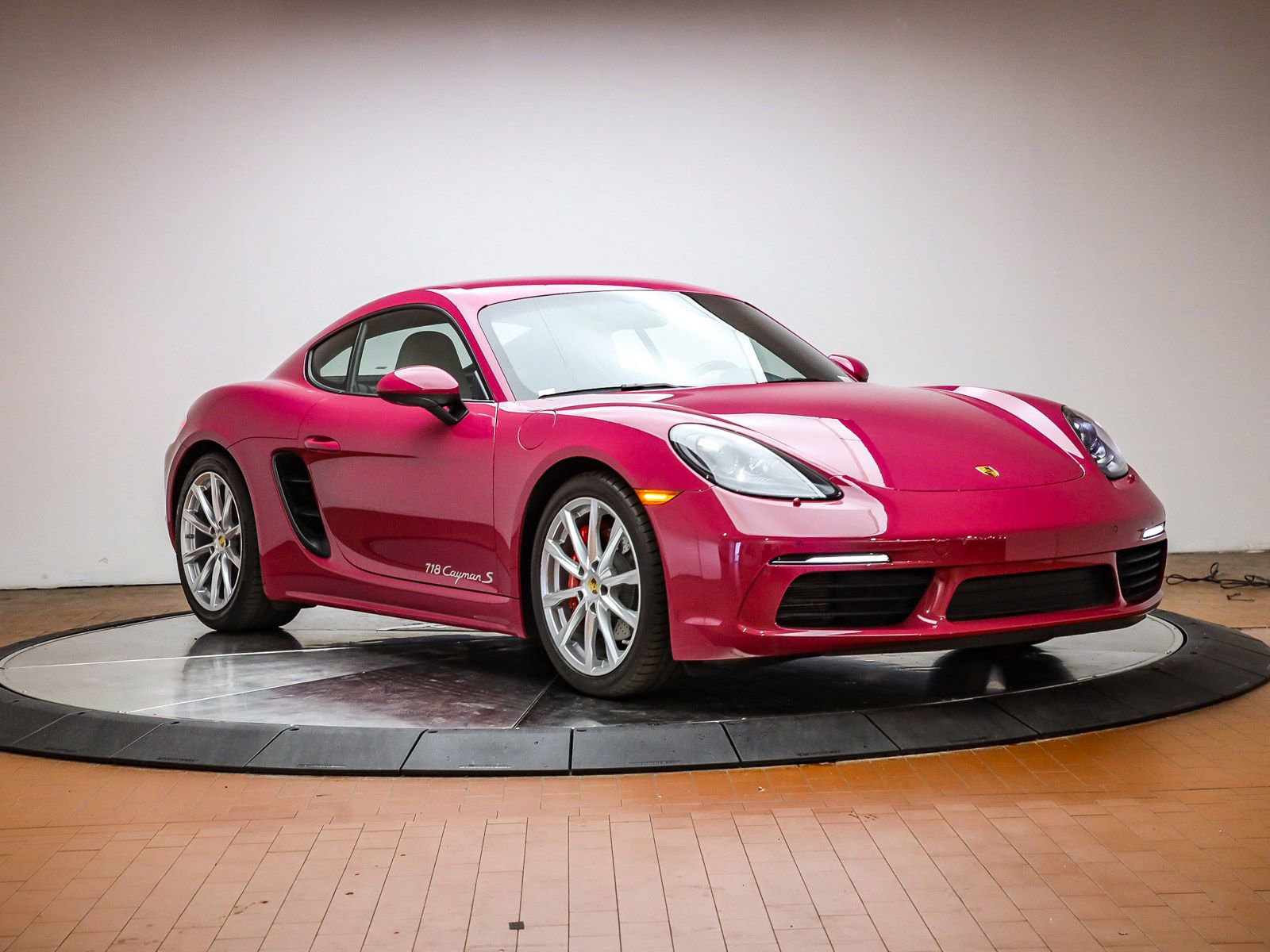 Used 2025 Porsche 718 Cayman S image 12