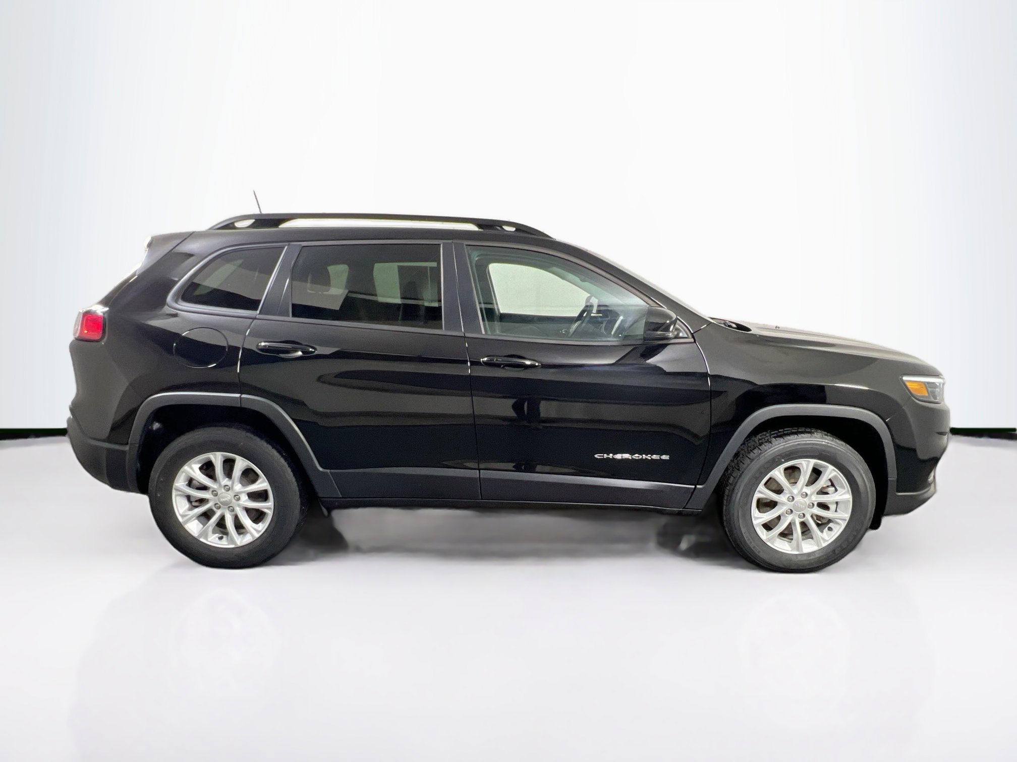 Used 2022 Jeep Cherokee Latitude Lux image 4