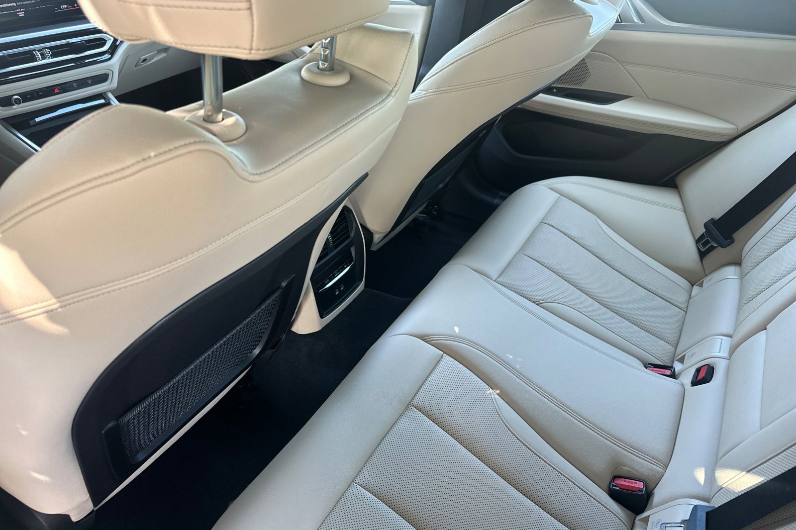 Certified 2023 BMW i4 eDrive35 w/ Premium Package RWD image 15
