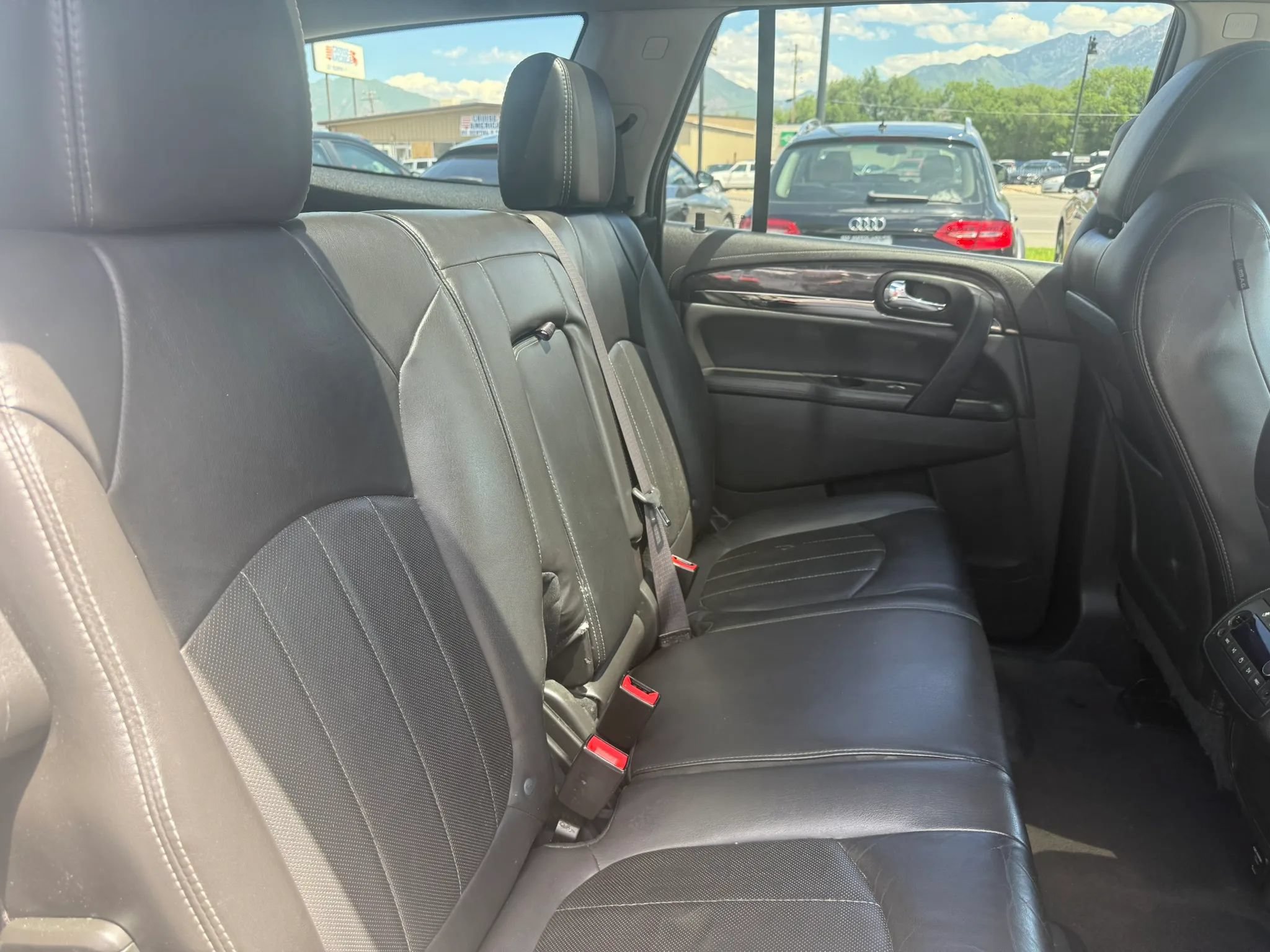 Used 2015 Buick Enclave Leather w/ Trailering Package AWD/4WD image 27
