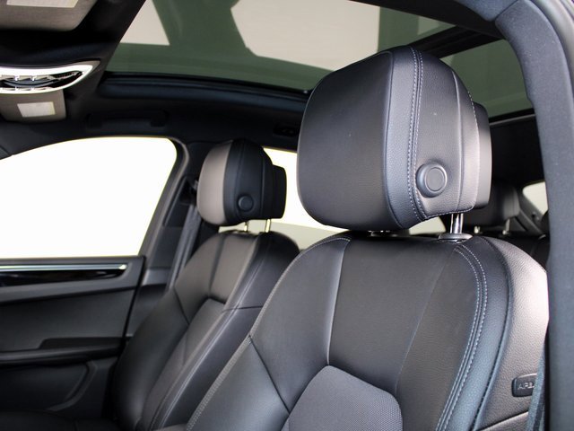 Used 2023 Porsche Macan image 19
