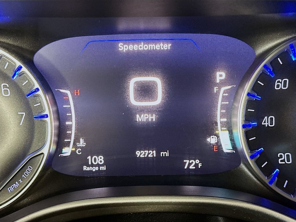 Used 2021 Chrysler Pacifica Touring-L FWD image 15