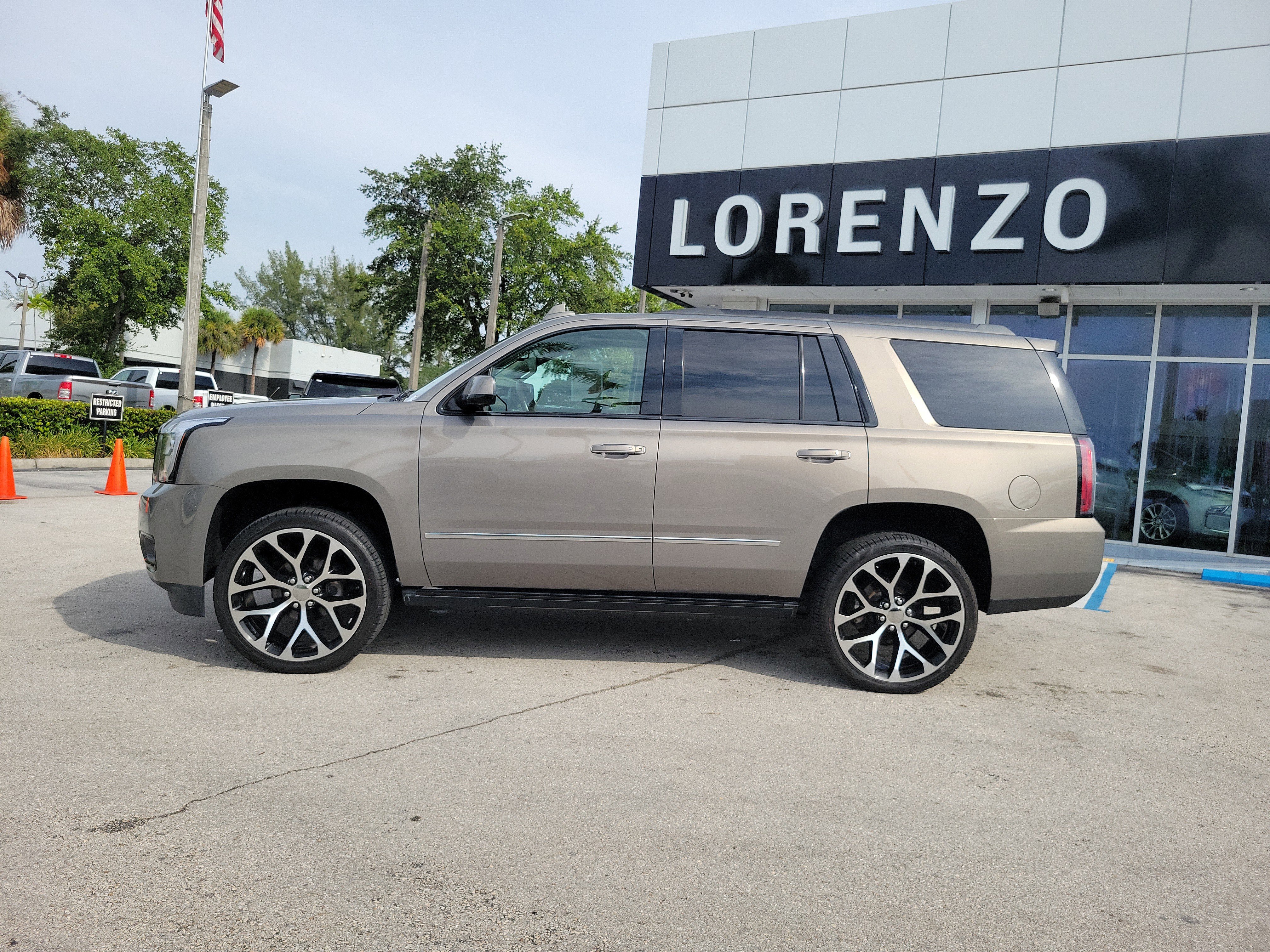 Used 2019 GMC Yukon Denali w/ Denali Ultimate Package image 8