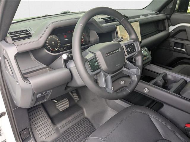 New 2025 Land Rover Defender 110 X-Dynamic SE image 3