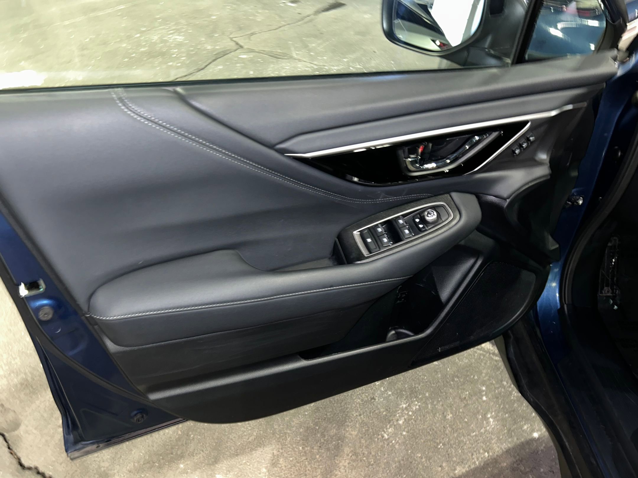 Used 2022 Subaru Outback Limited XT image 9