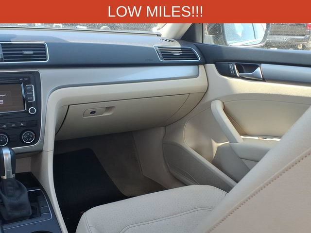 Used 2015 Volkswagen Passat 1.8T Limited Edition FWD image 13