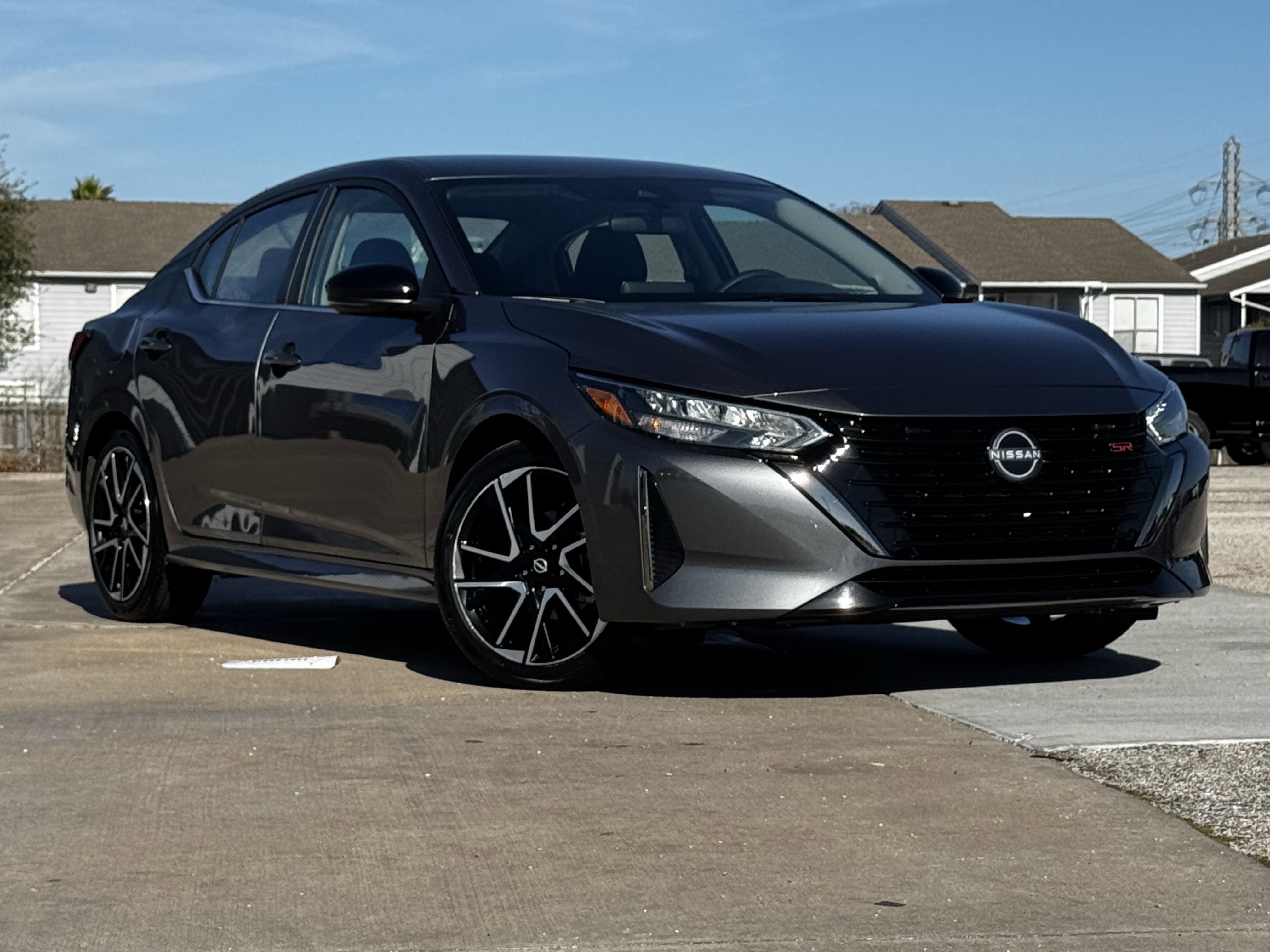 Used 2025 Nissan Sentra SR video 2