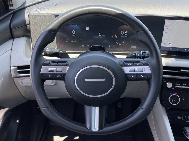 Used 2025 Hyundai Tucson SEL FWD image 11