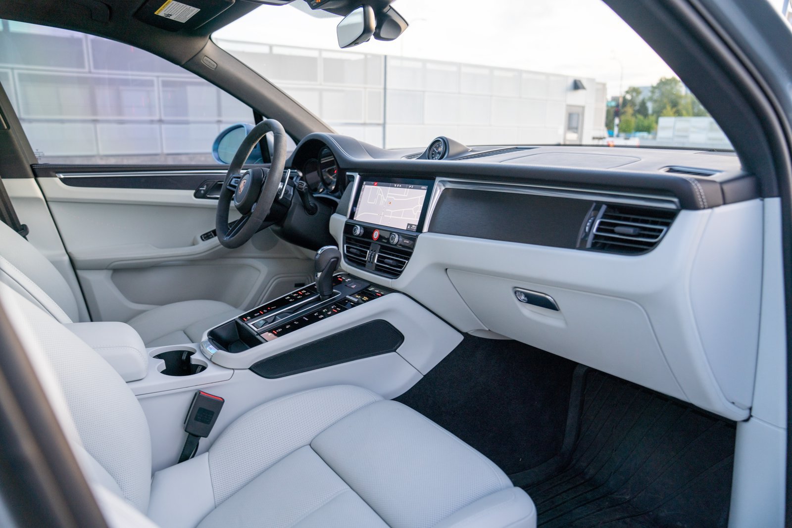 Certified 2023 Porsche Macan GTS AWD/4WD image 26