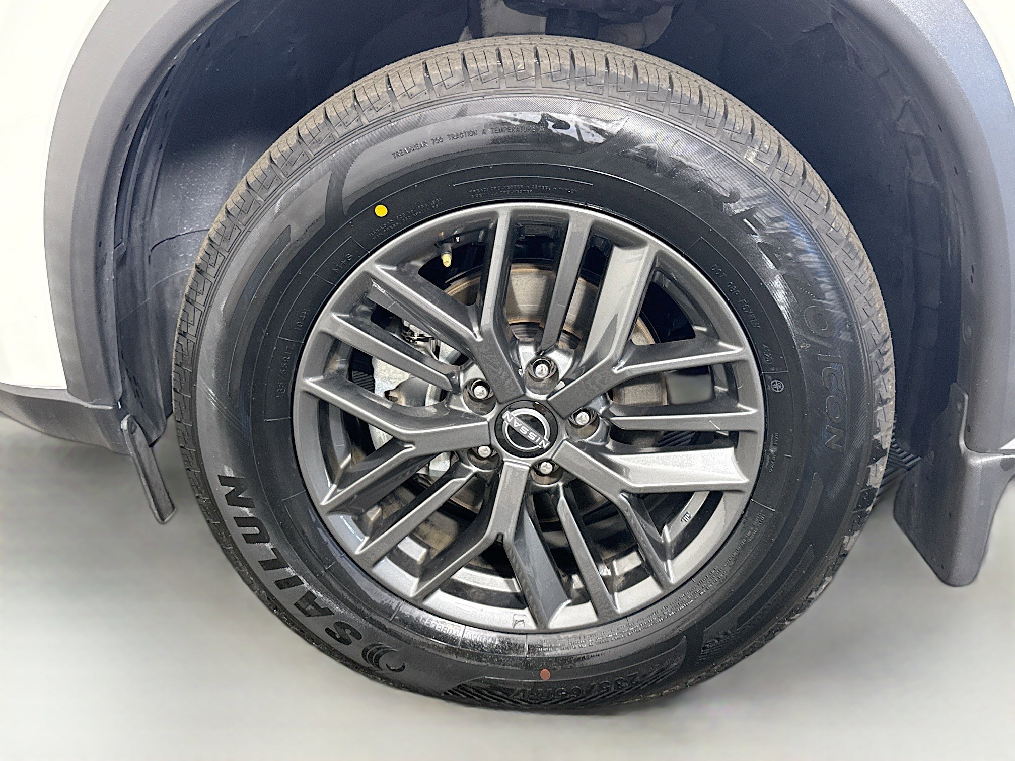 Used 2023 Nissan Rogue S image 38