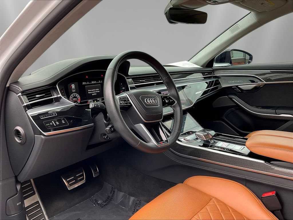 Used 2022 Audi S8 w/ S8 Comfort Plus Package AWD/4WD image 13