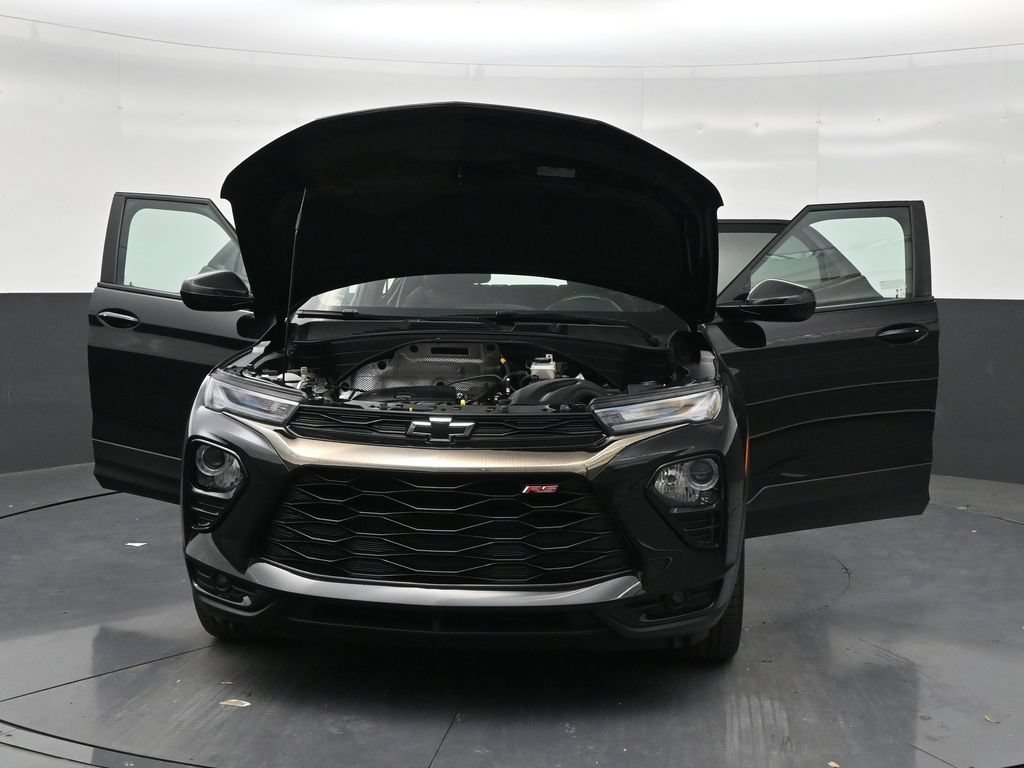 Used 2023 Chevrolet TrailBlazer RS w/ Sun and Liftgate Package FWD image 32
