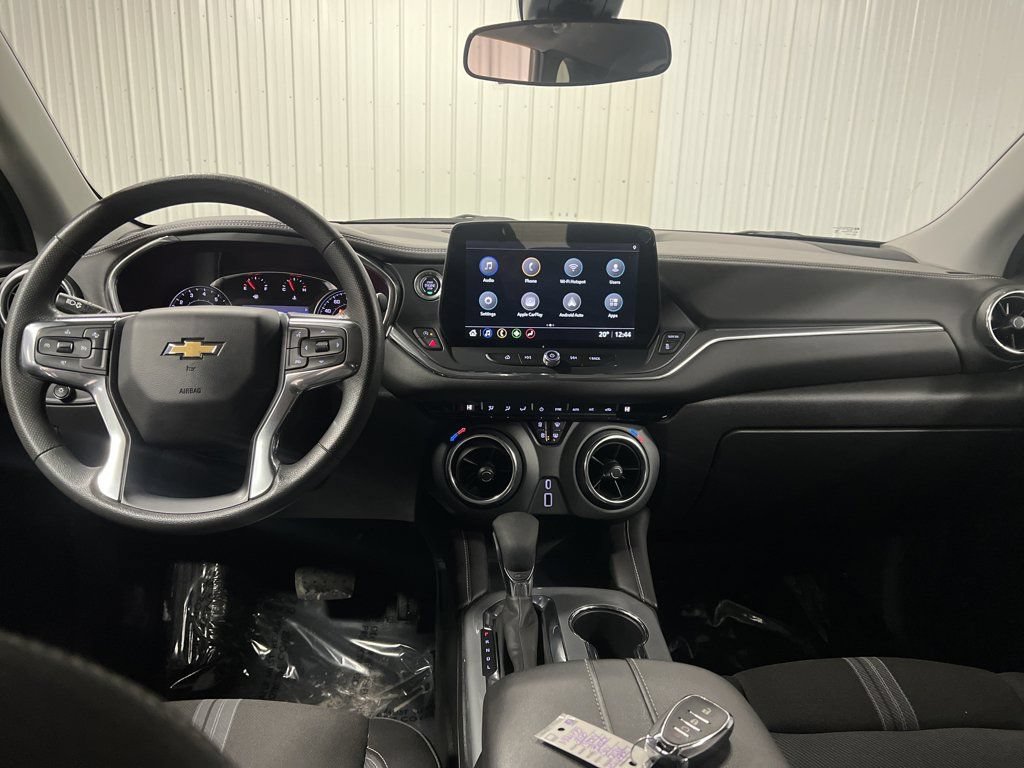 Certified 2023 Chevrolet Blazer LT AWD/4WD image 17
