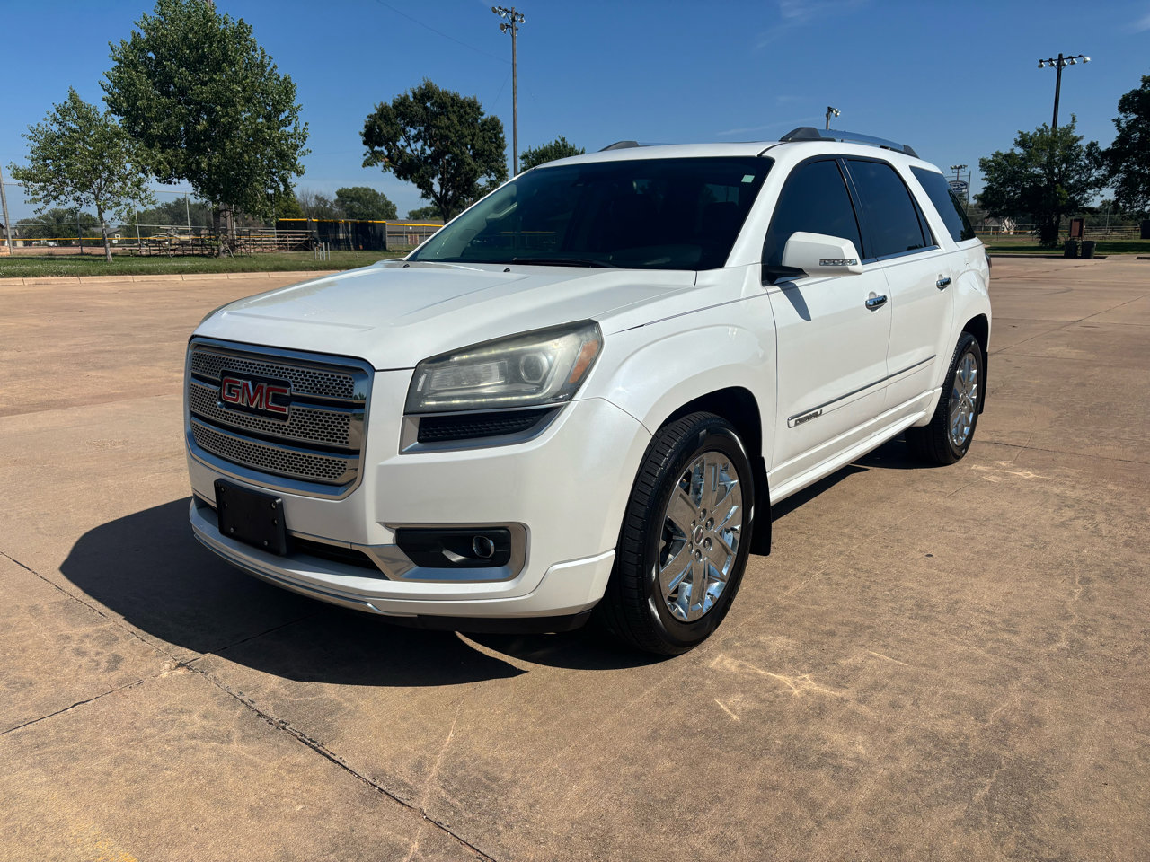 Used 2016 GMC Acadia Denali image 3