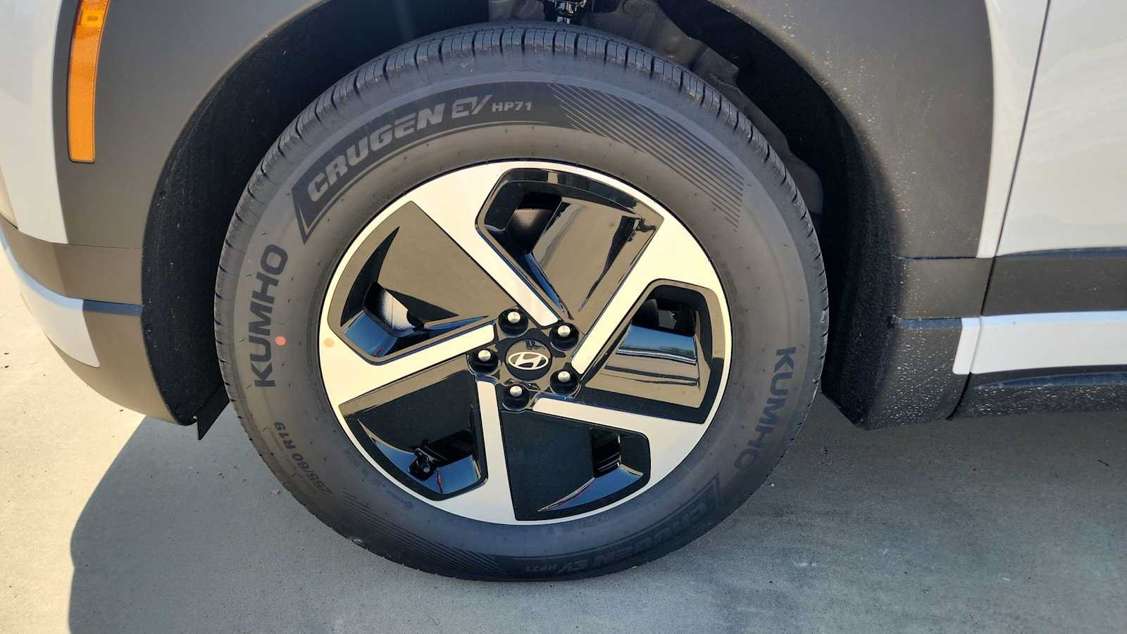 New 2026 Hyundai Ioniq 9 SE AWD/4WD image 9