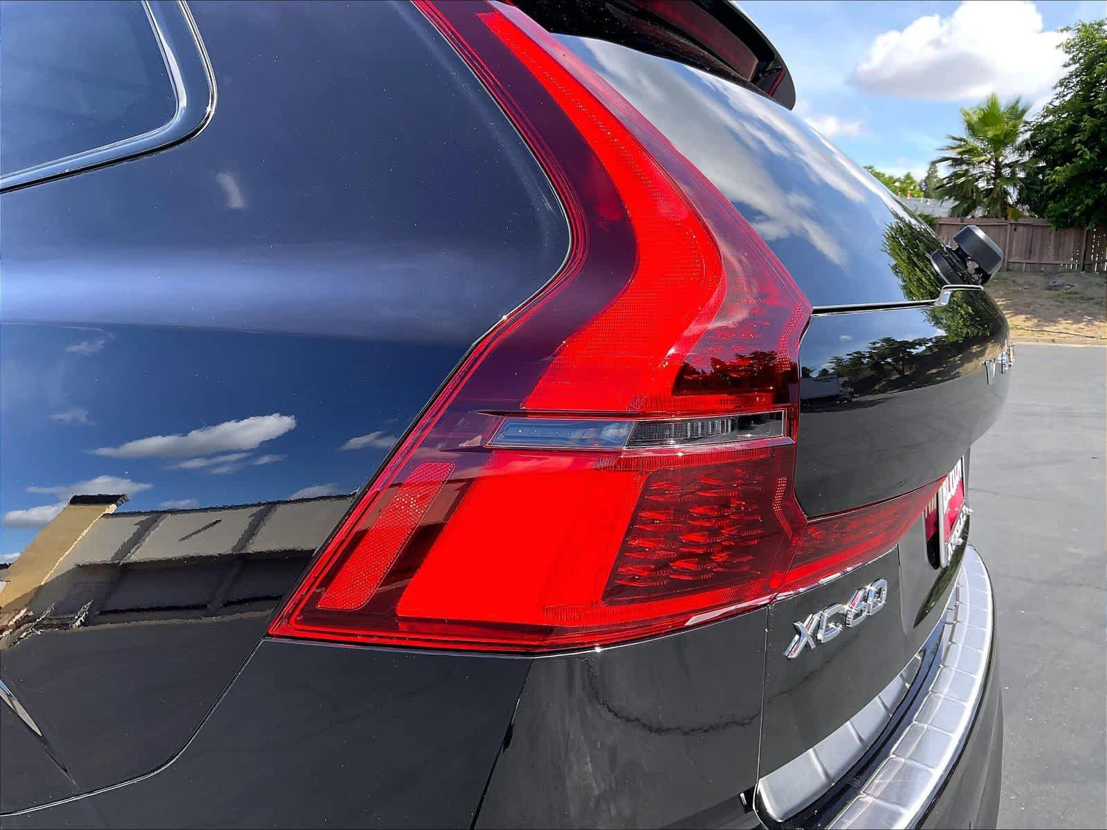 New 2026 Volvo XC60 T8 Plus w/ Climate Package PRO AWD/4WD image 25