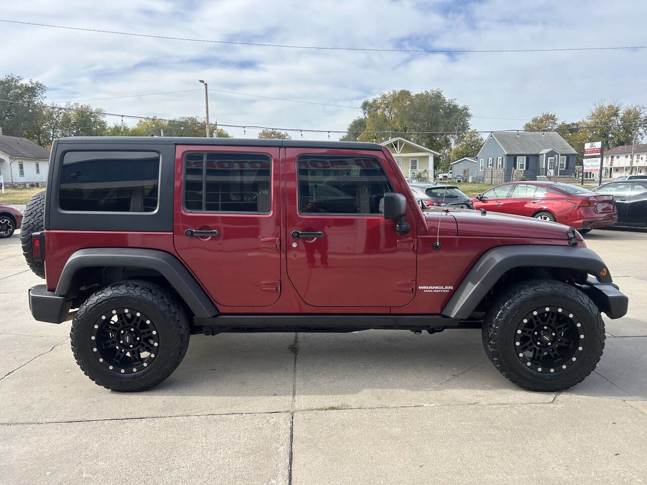 Used 2011 Jeep Wrangler Unlimited Rubicon w/ Trailer Tow Group image 9