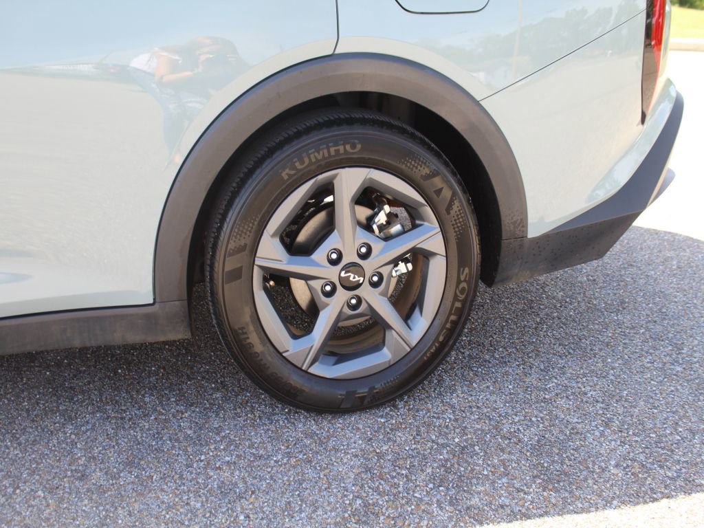 Used 2025 Kia K4 LXS image 16