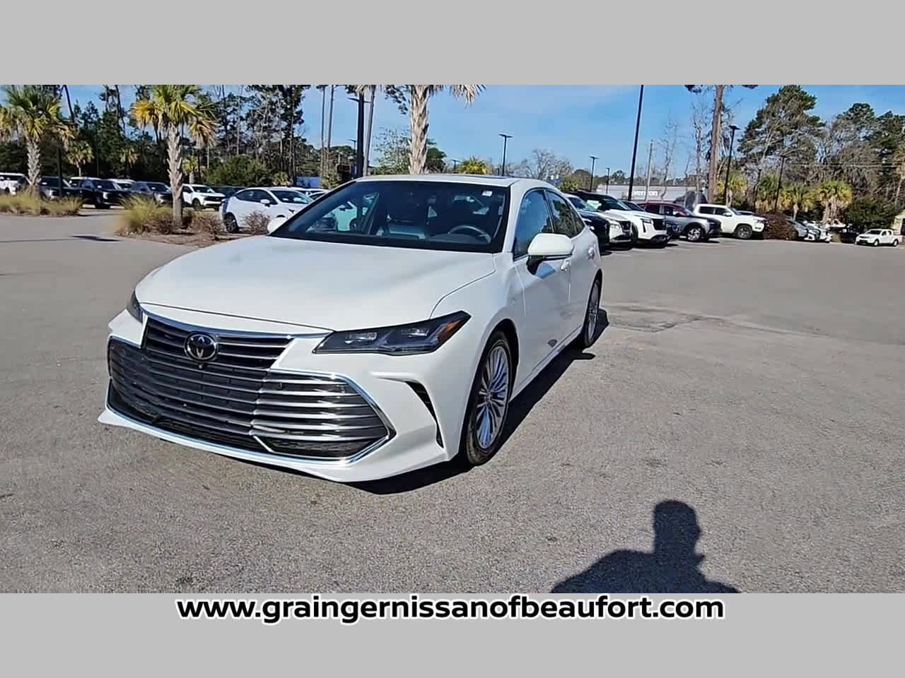 Used 2020 Toyota Avalon Limited image 21
