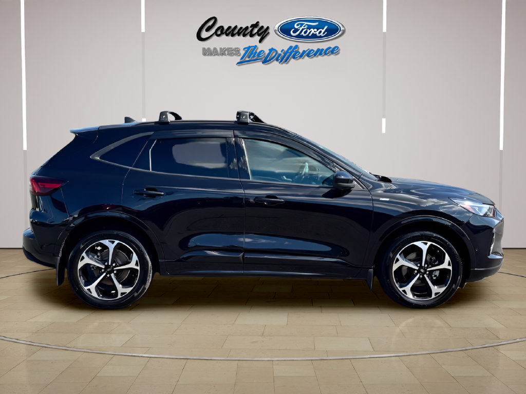 Used 2023 Ford Escape ST-Line Elite w/ Premium Technology Package AWD/4WD image 6