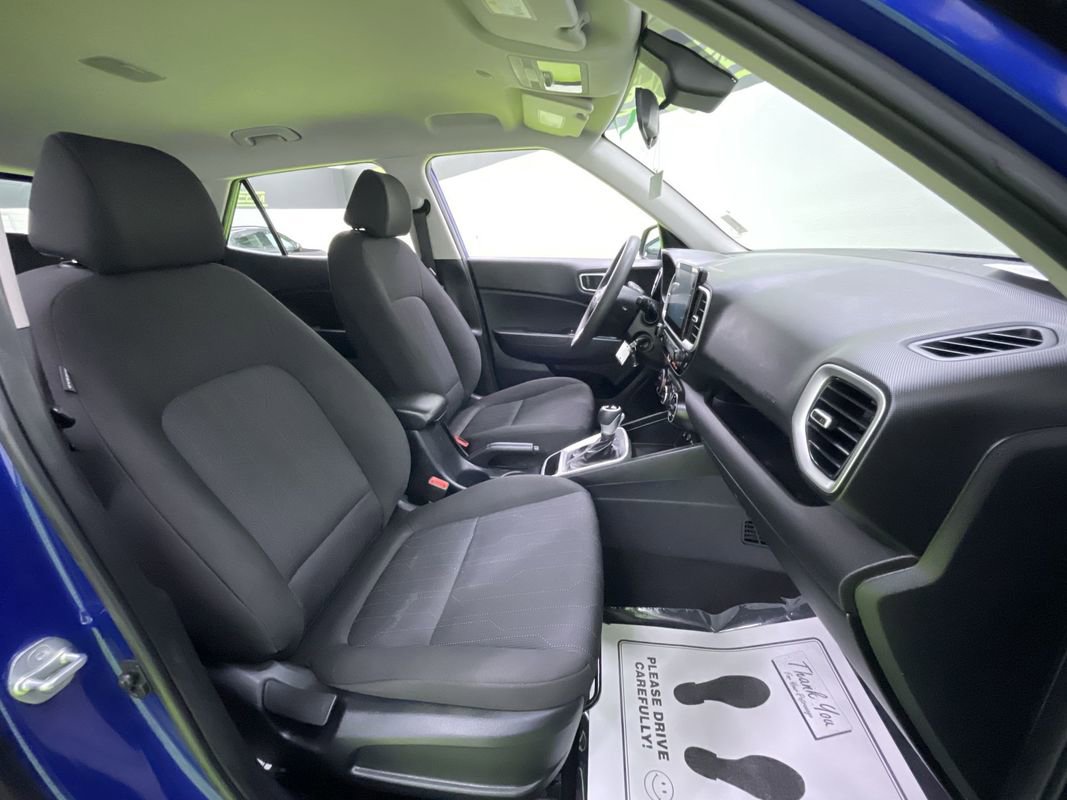 Used 2024 Hyundai Venue SE image 35