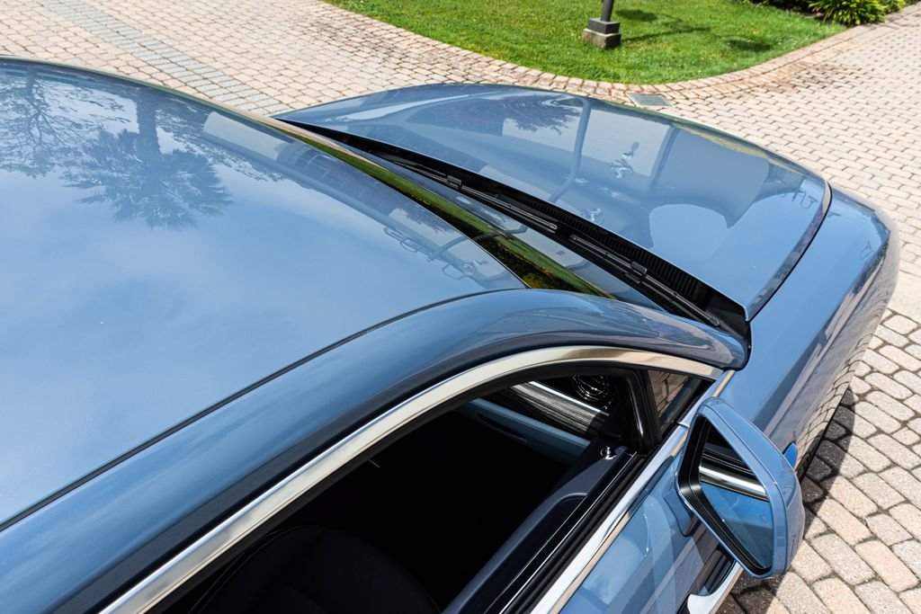 Used 2025 Rolls-Royce Spectre w/ Leather Finishing Pack AWD/4WD image 18