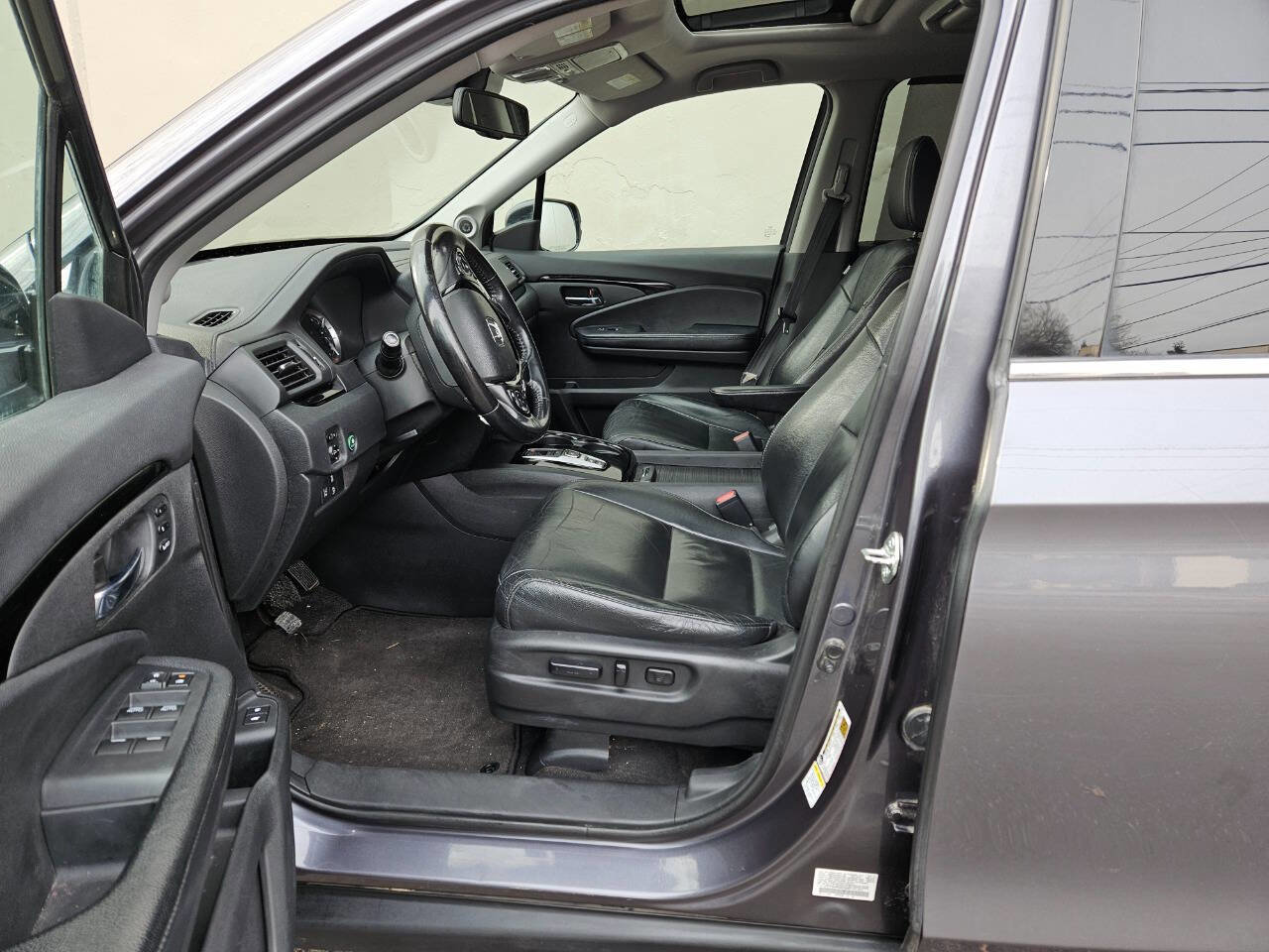 Used 2016 Honda Pilot Touring image 9