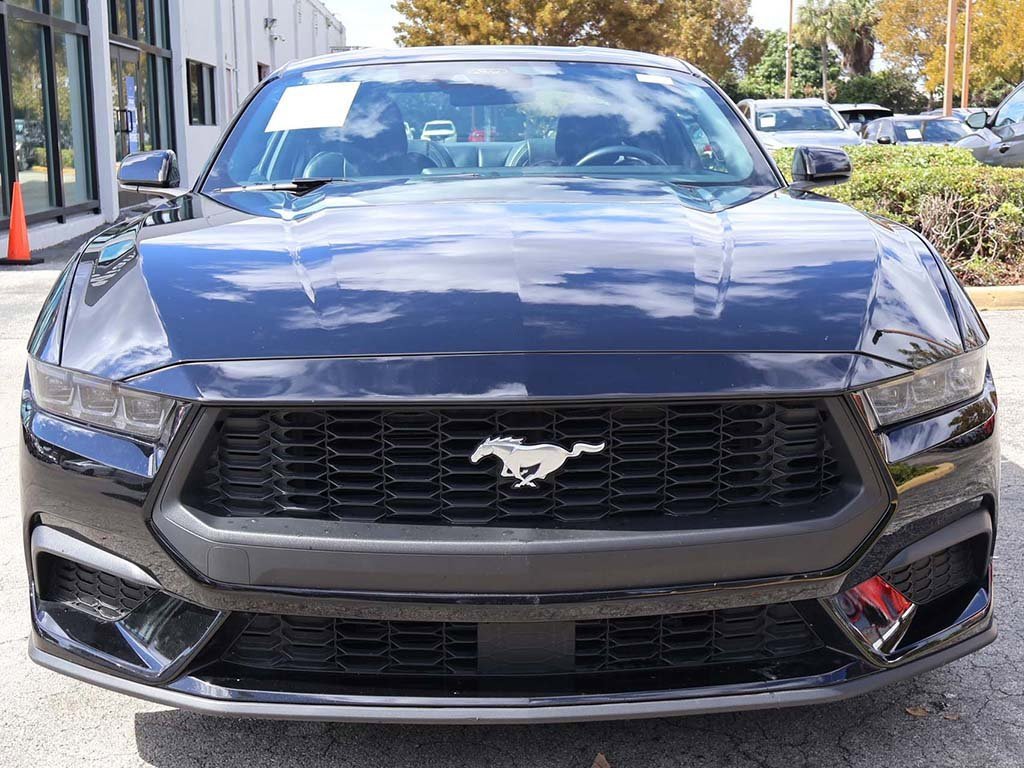 Used 2025 Ford Mustang Premium image 11