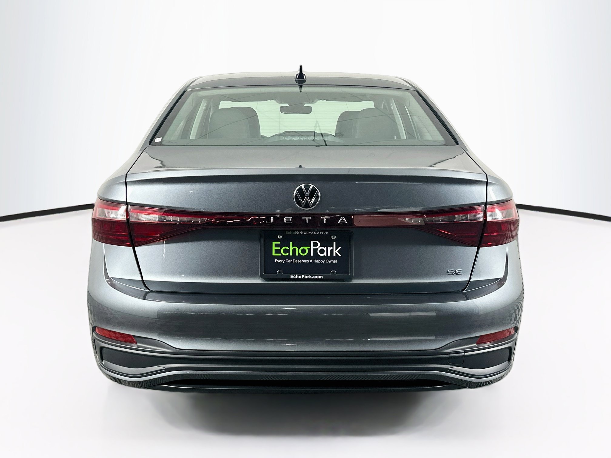 Used 2025 Volkswagen Jetta SE FWD image 7