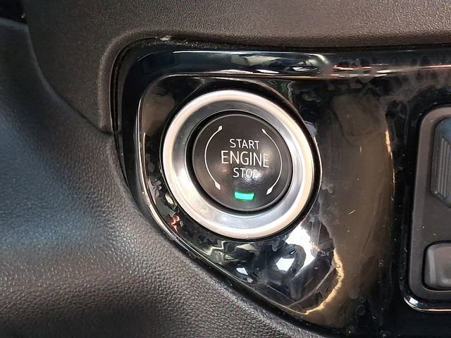 Certified 2025 GMC Sierra 1500 SLT image 28