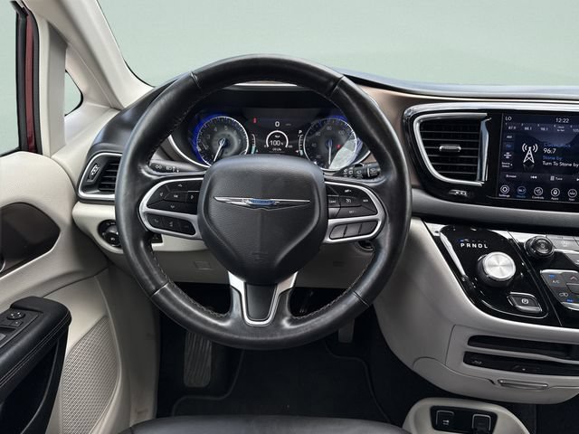 Used 2019 Chrysler Pacifica Touring-L Plus FWD image 21