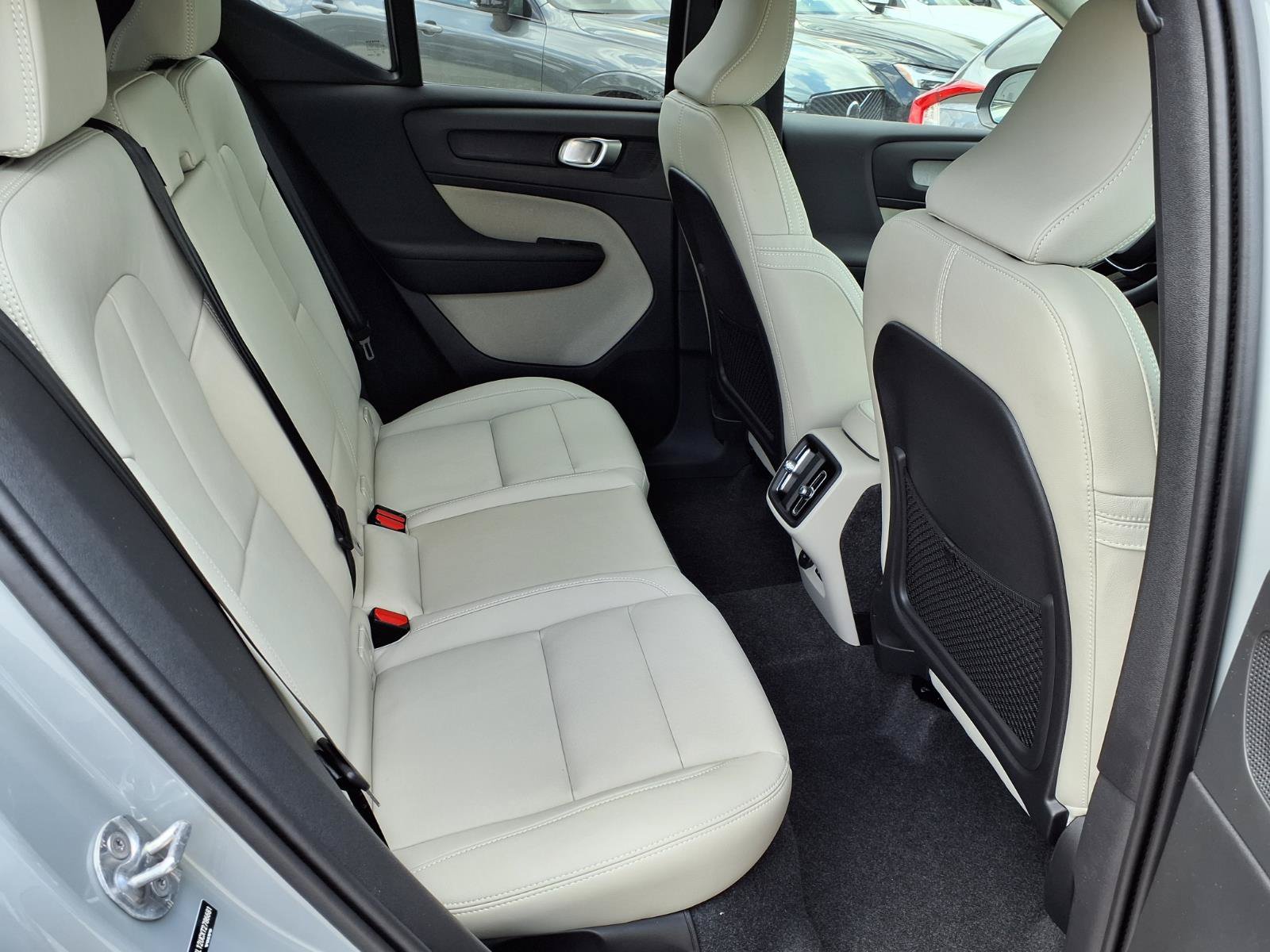 New 2026 Volvo XC40 B5 Plus w/ Protection Package Premier AWD/4WD image 10