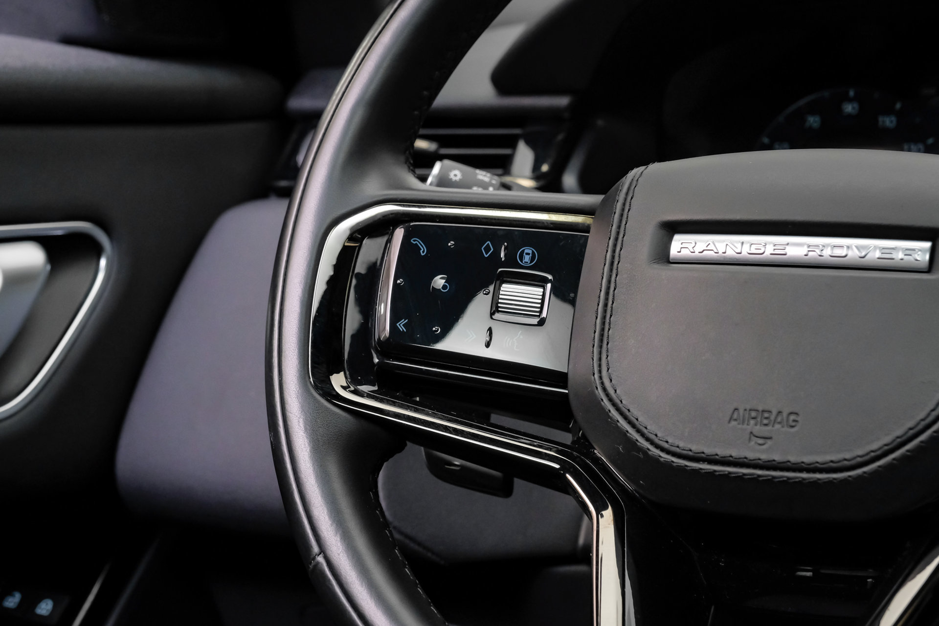 Used 2025 Land Rover Range Rover Velar Dynamic SE AWD/4WD image 21