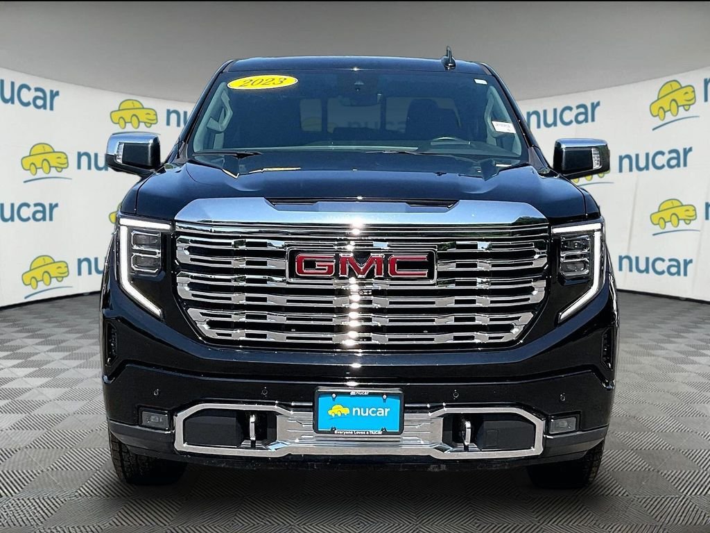 Used 2023 GMC Sierra 1500 Denali w/ Technology Package AWD/4WD image 2