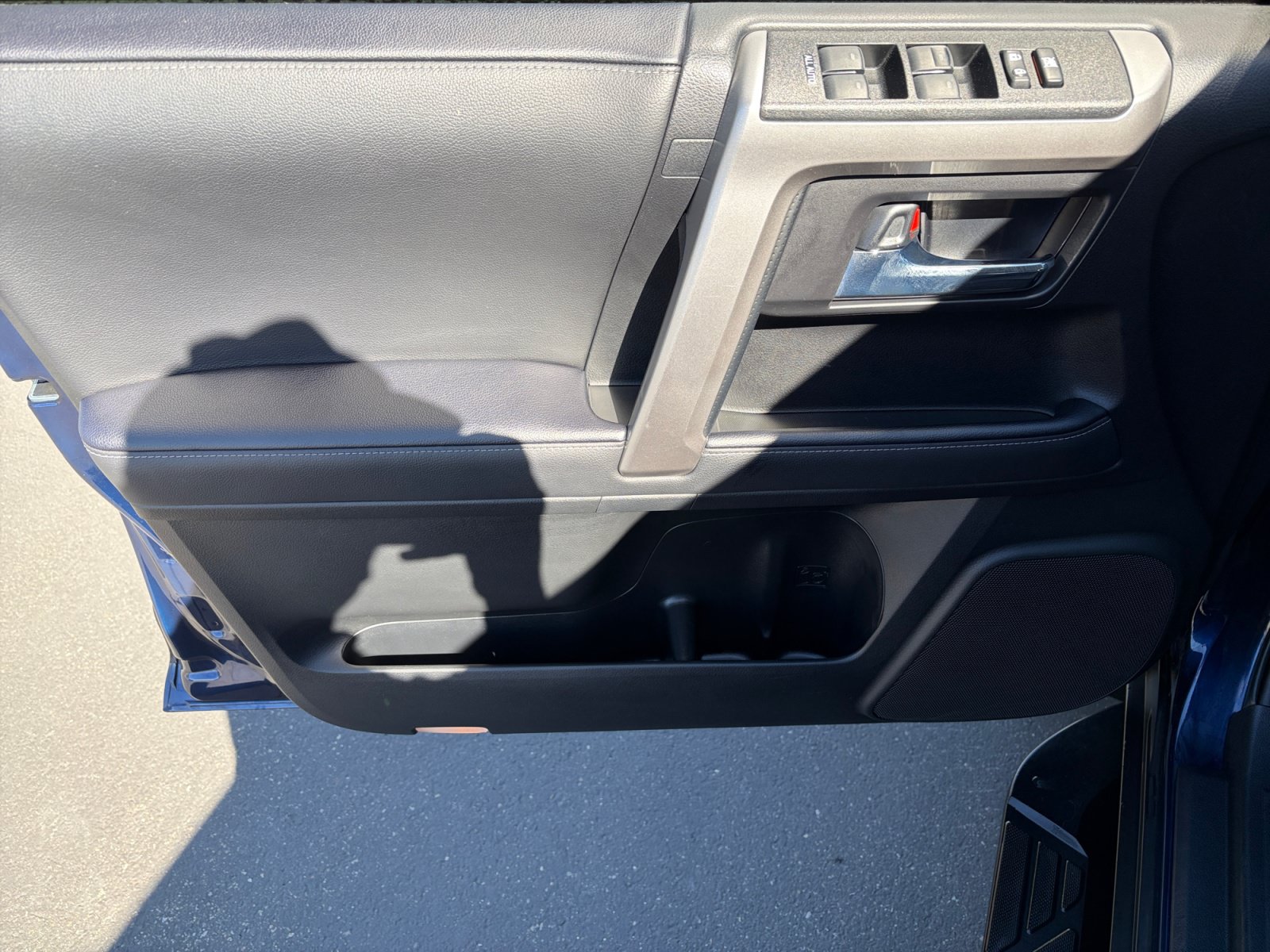 Certified 2023 Toyota 4Runner SR5 AWD/4WD image 9